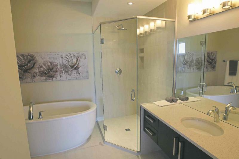 ưu điểm của cabin phòng tắm kính
